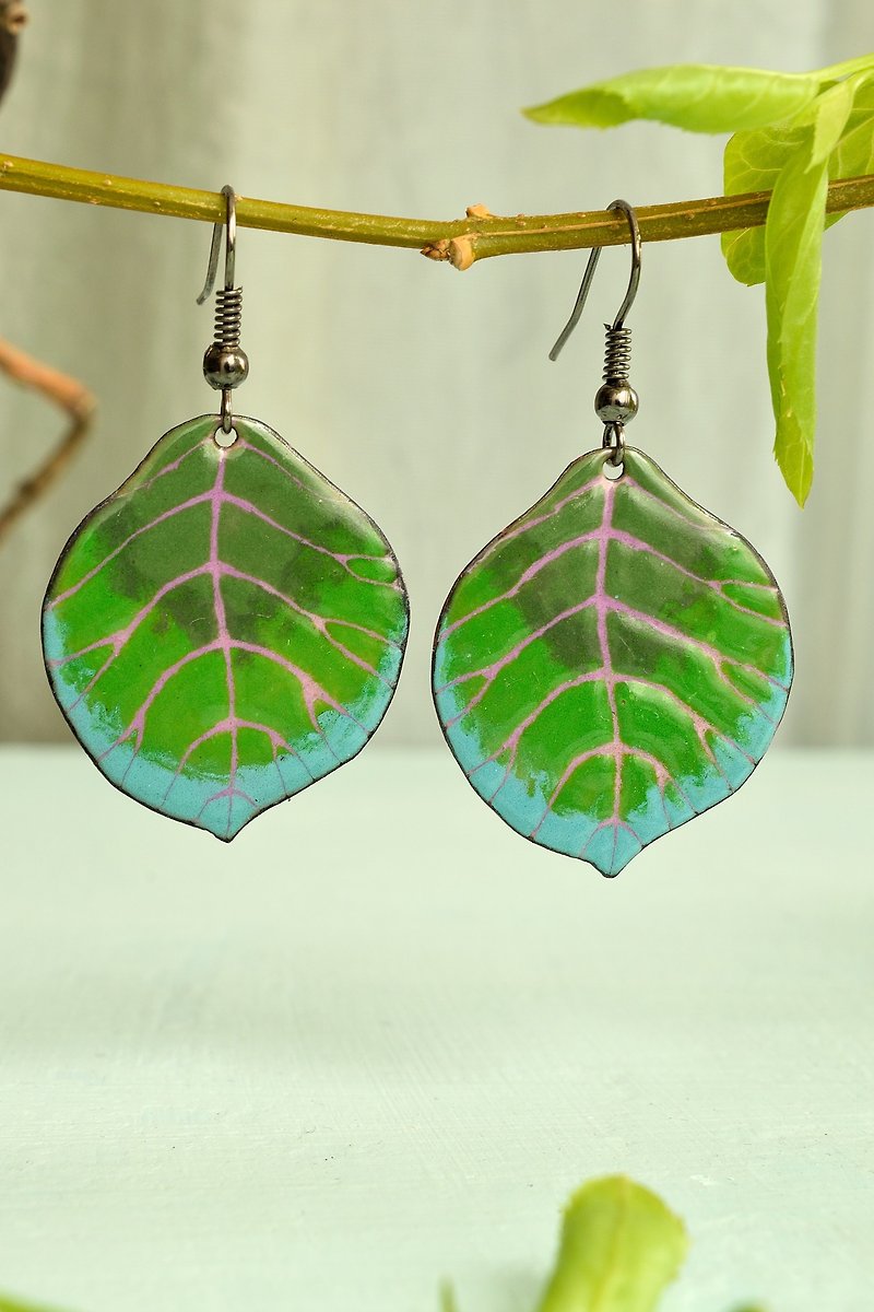Green Leaves, Jewelry, Leaf, Leaf Earrings, Enamel Leaf Earrings, Summer Leaf, - 耳环/耳夹 - 珐琅 绿色