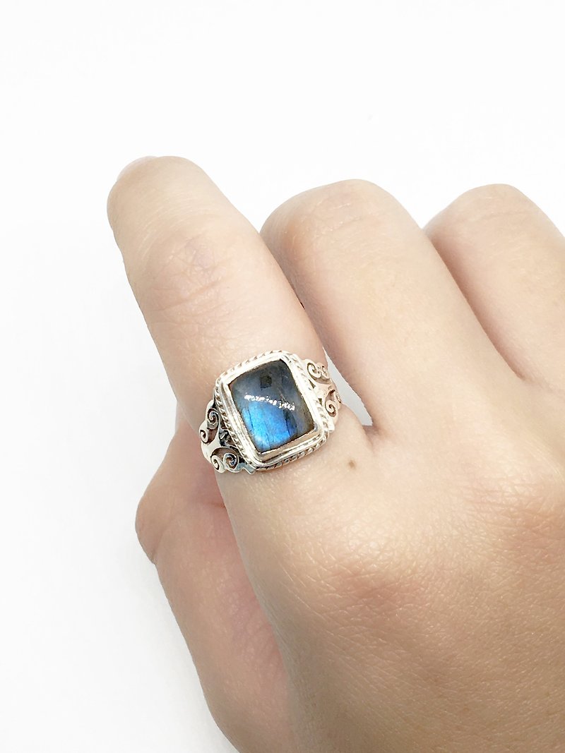 拉长石925纯银方形雕花戒指 尼泊尔手工镶嵌制作 - 戒指 - 宝石 蓝色