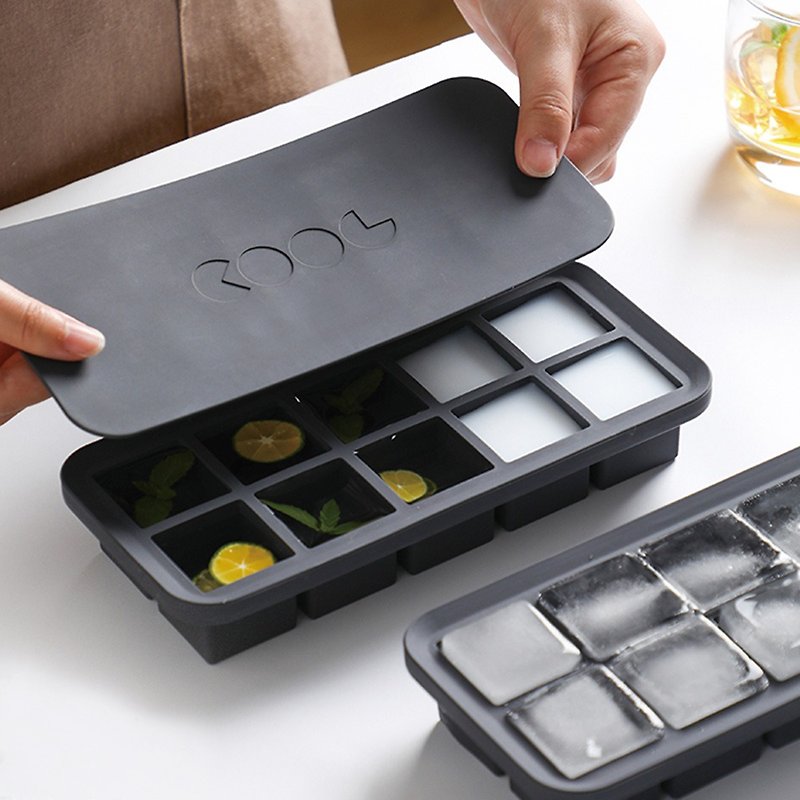 日本霜山 雅痞酷黑防异味密封式10格制冰盒附盖-3入 - 厨房用具 - 硅胶 黑色