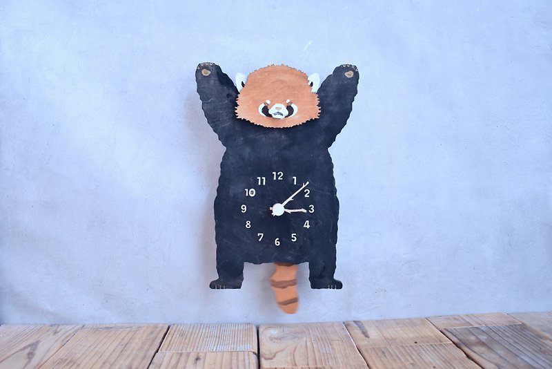 レッサーパンダが手だけじゃなく、しっぽで気持ちを伝えてくる時計 木製 振り子時計 掛け時計 - 时钟/闹钟 - 木头 咖啡色