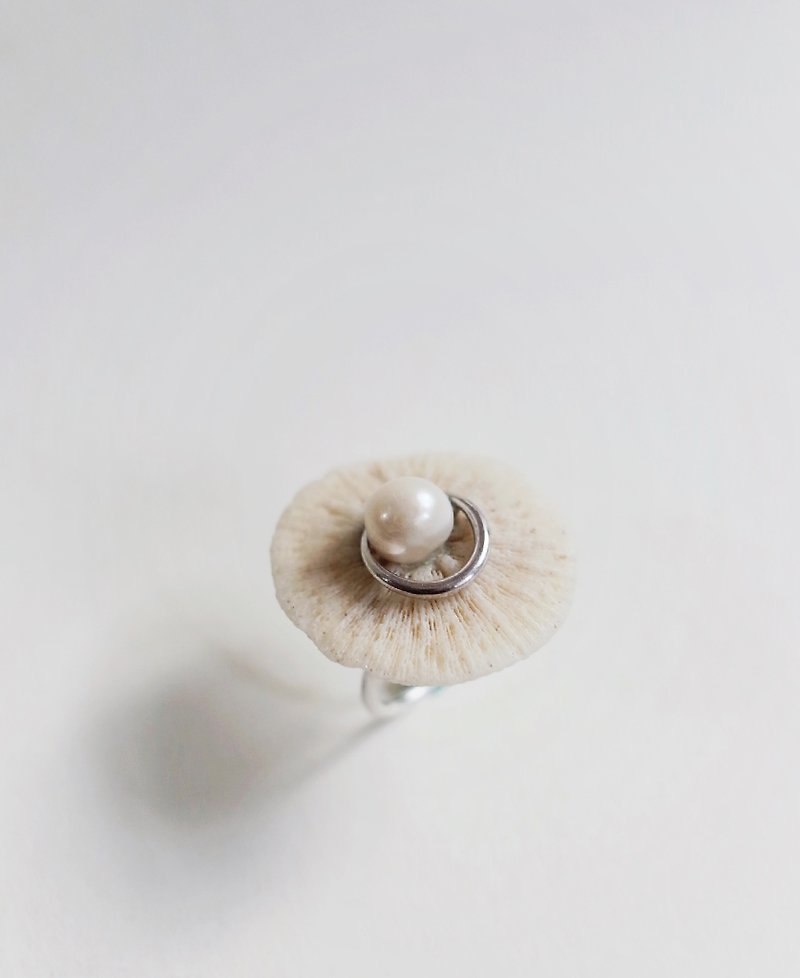 【 月亮 . 珍珠 . 大海 】 - 戒指 - 纯银 白色