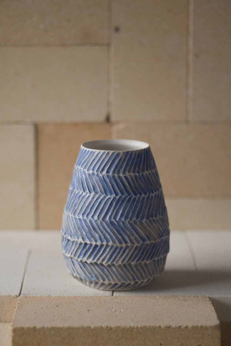 蓝染缩口花器 - 花瓶/陶器 - 瓷 蓝色