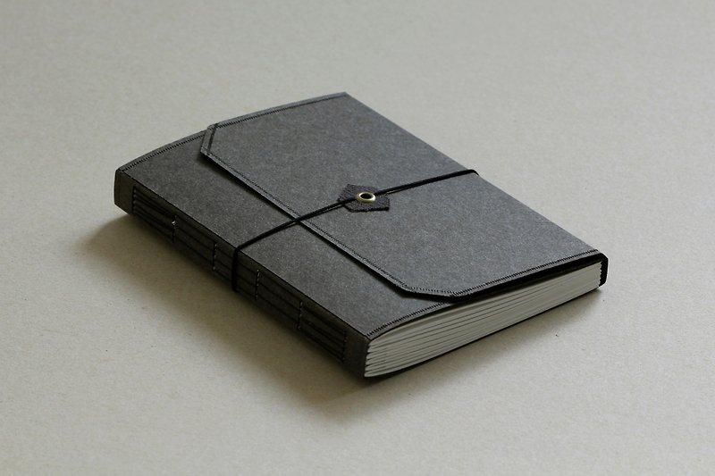 黑色长针缝笔记本 - 笔记本/手帐 - 纸 黑色