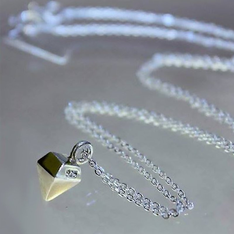 PIXKMEORDIE一克拉的梦想细致线条钻石几何图形手工925银锁骨链 - 项链 - 银 银色