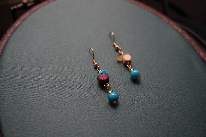 手工幸运耳环 | 雨天的海(一对) - 耳环/耳夹 - 宝石 蓝色