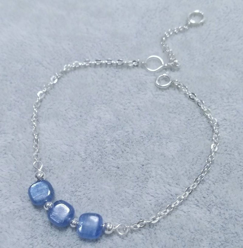 蓝晶石方块加纯银小珠 纯银手链 Kyanite 925 silver bracelet - 手链/手环 - 宝石 蓝色