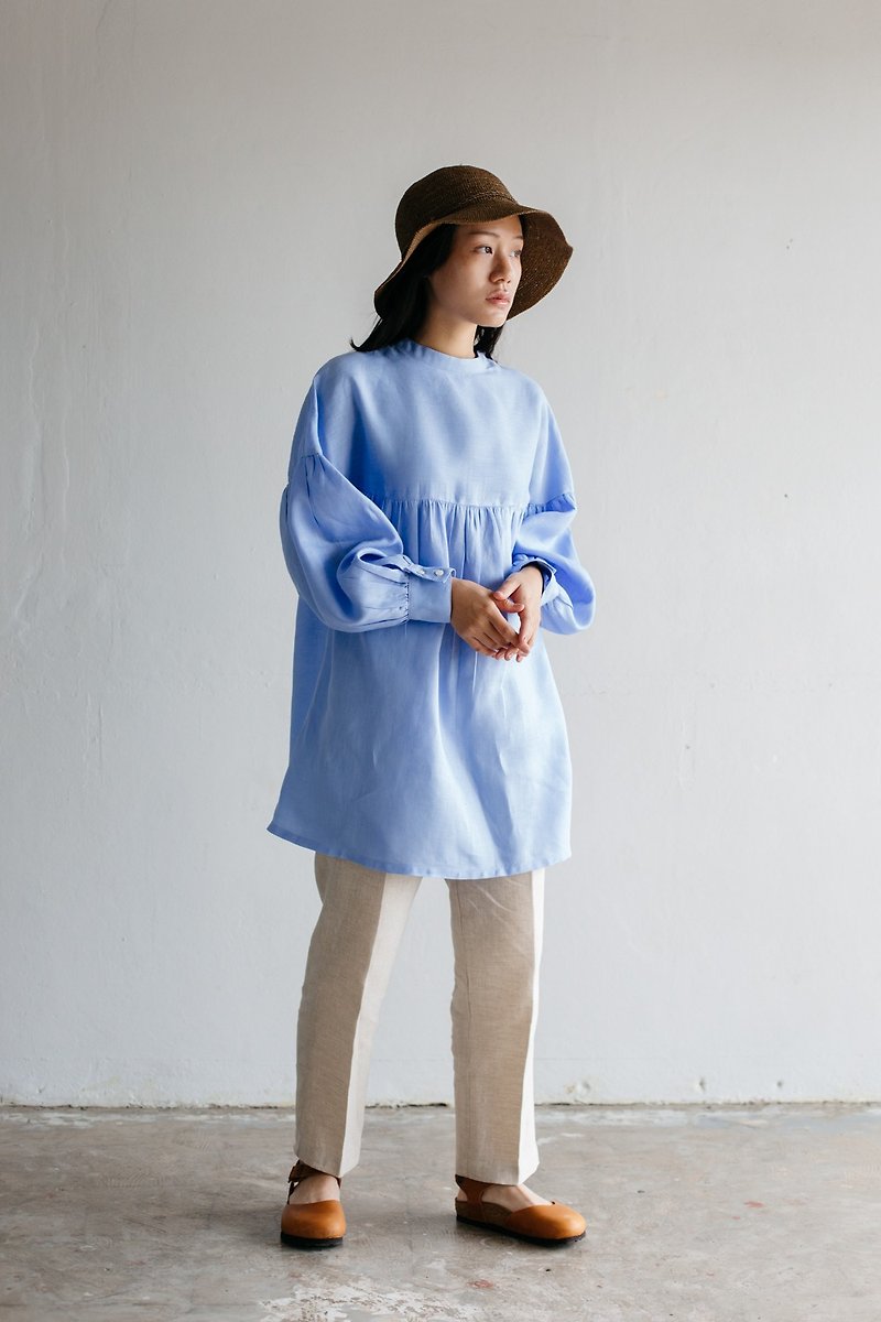Long sleeve with frill top in Sky blue - 女装上衣 - 棉．麻 蓝色
