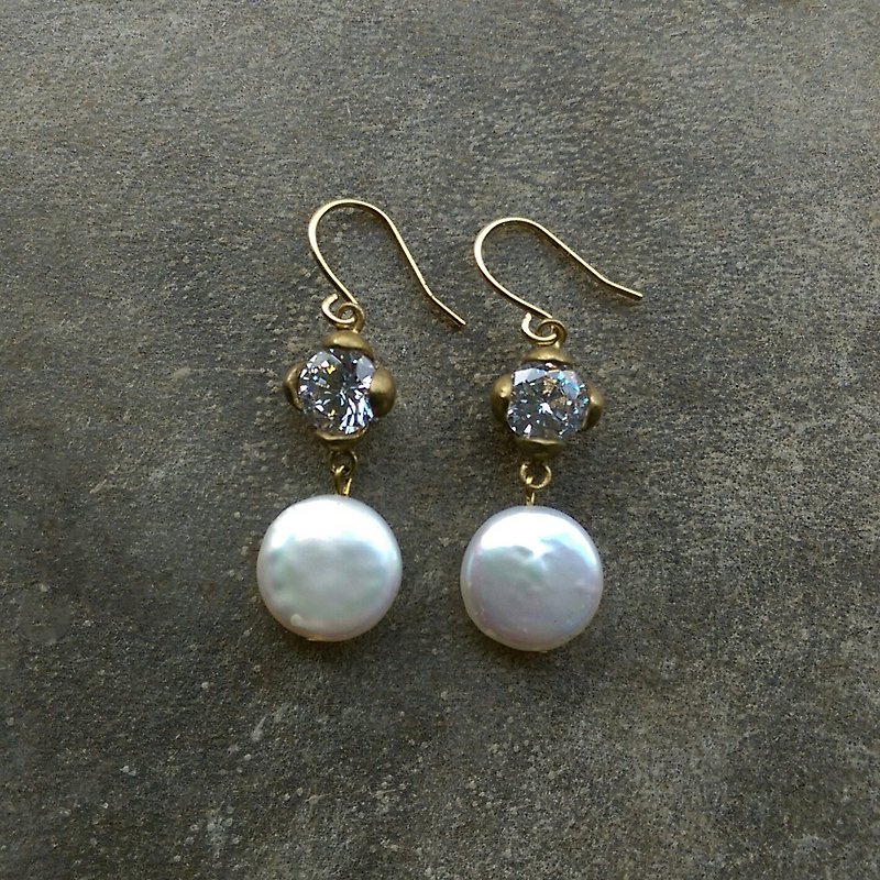 圆形珍珠锆石耳环 - 耳环/耳夹 - 宝石 