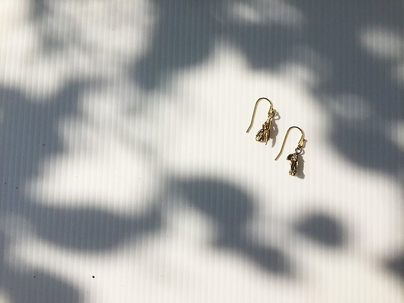 《YANGYANG》小小植物园：耳环（一对） - 耳环/耳夹 - 其他金属 金色