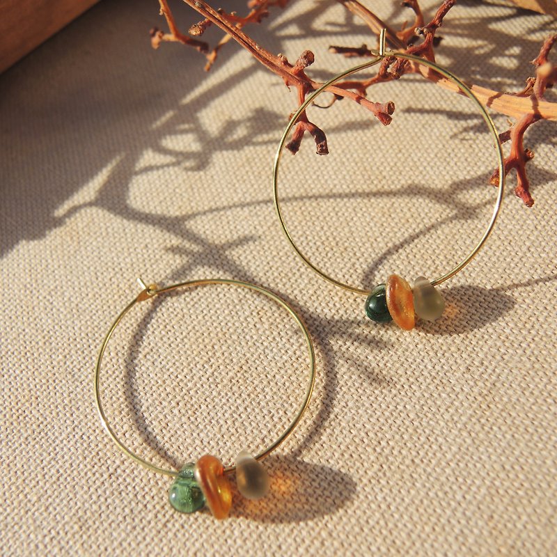 三色琉璃珠耳环 - 耳环/耳夹 - 玻璃 多色