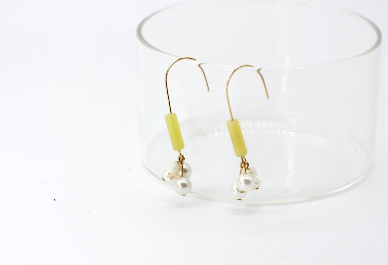 柠檬珍珠耳环 - 14k包金耳勾 - 耳环/耳夹 - 宝石 黄色