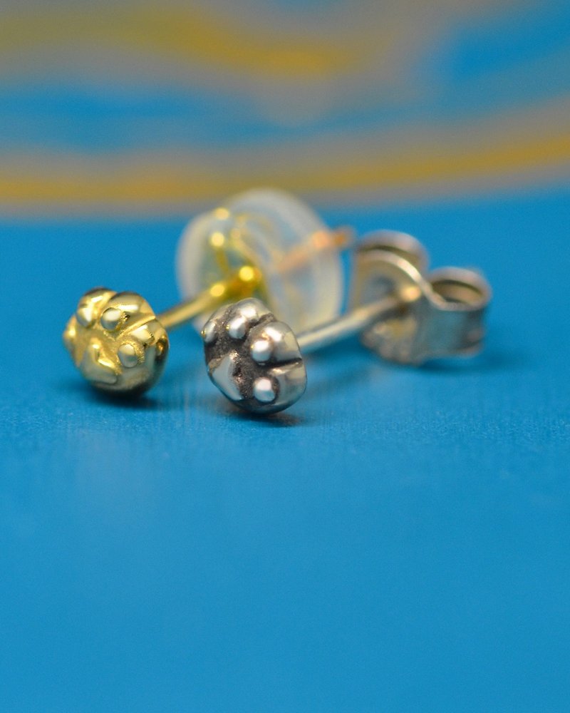 立体肉球ピアス-小/silver925,k18    1本価格 - 耳环/耳夹 - 其他金属 金色