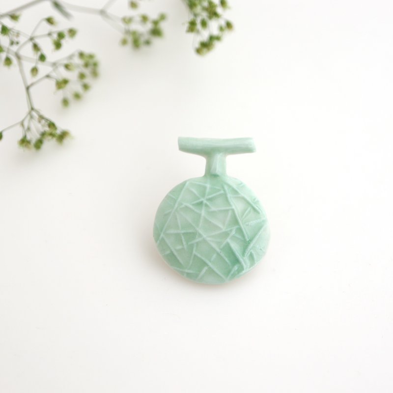 Melon pin brooch - 胸针 - 瓷 绿色