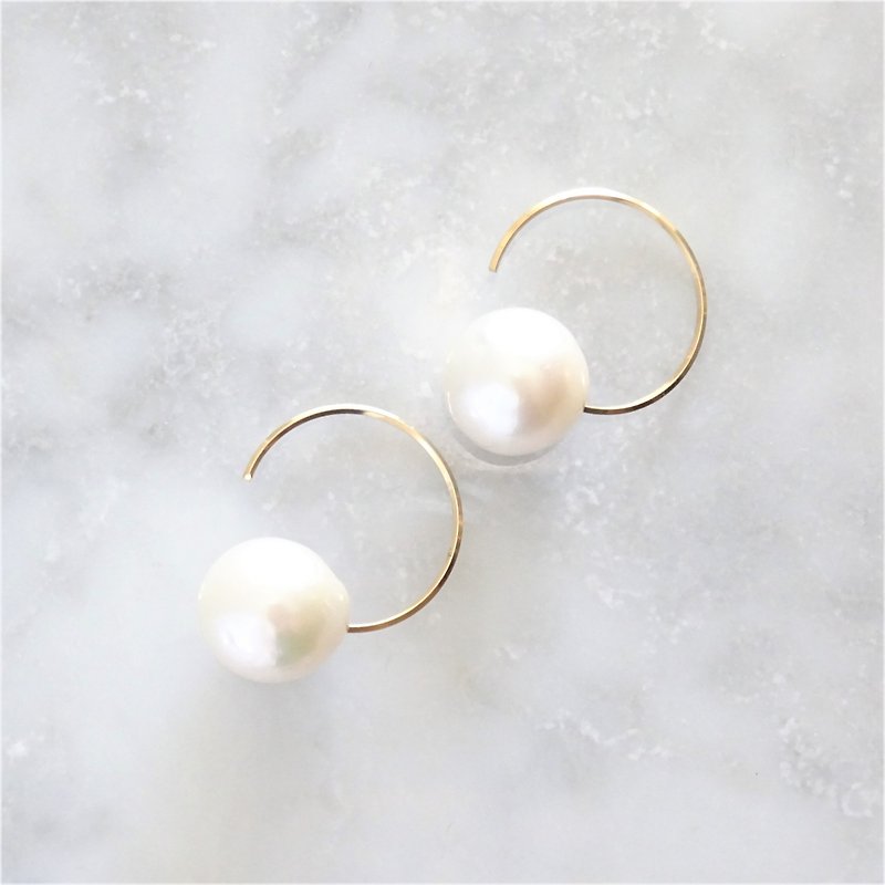 14kgf*AAA Big round pearl hook pierced earring - 其他 - 宝石 白色