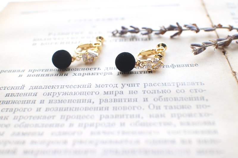 黑绒绒-锆石 黄铜耳环-耳夹款 - 耳环/耳夹 - 其他金属 金色