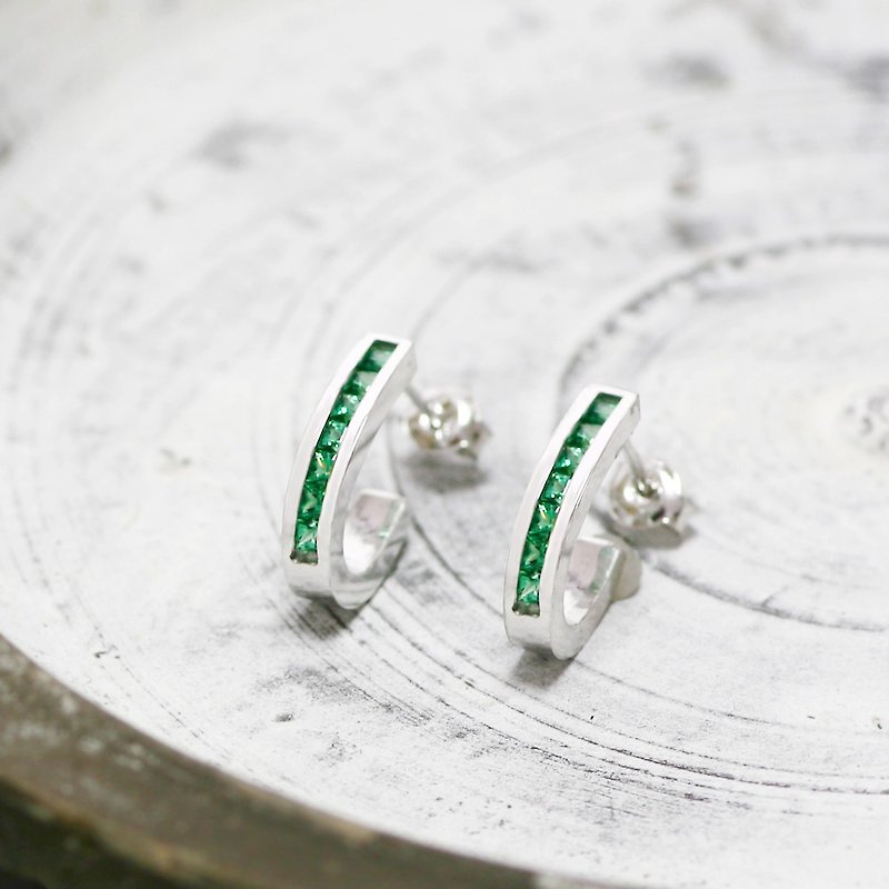 Emerald Hoop ピアス silver925 - 耳环/耳夹 - 其他金属 绿色