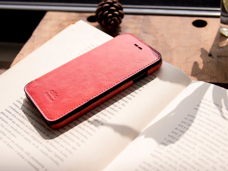 Alto iPhone SE2/SE3/7/8通用款 侧翻式皮革手机套Foglia 珊瑚红 - 手机壳/手机套 - 真皮 红色