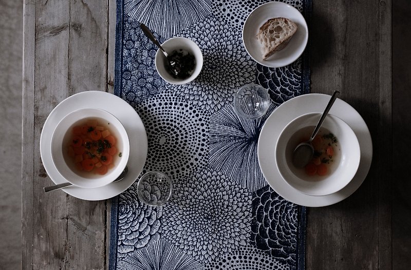 RUUT棉麻长桌巾 (蓝莓) - 餐垫/桌巾 - 棉．麻 蓝色
