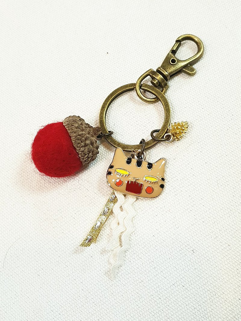 Paris*Le Bonheun。幸福森林。生气猫。羊毛毡橡果松果钥匙圈 - 钥匙链/钥匙包 - 其他金属 红色