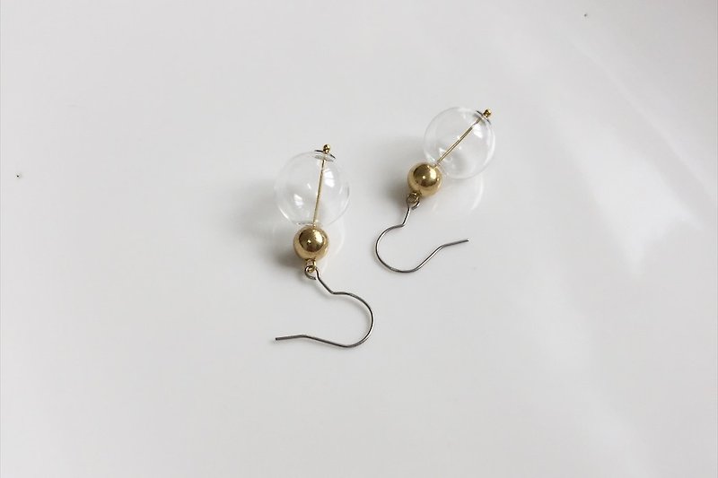 金泡泡 透明玻璃球黄铜耳环 - 耳环/耳夹 - 其他金属 金色