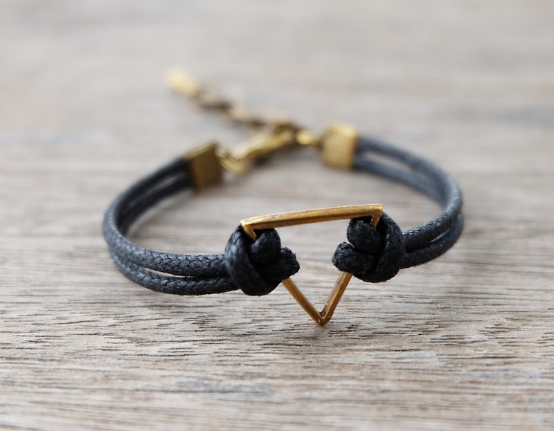 Triangle black waxed cotton cord bracelet - 手链/手环 - 其他材质 黑色