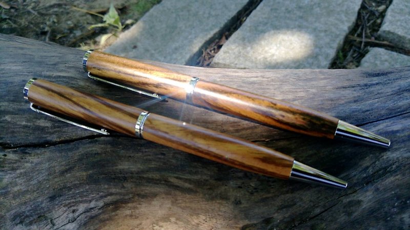 微森林 · 原木原子笔 · 班马木--含原木笔座 - 圆珠笔/中性笔 - 木头 咖啡色