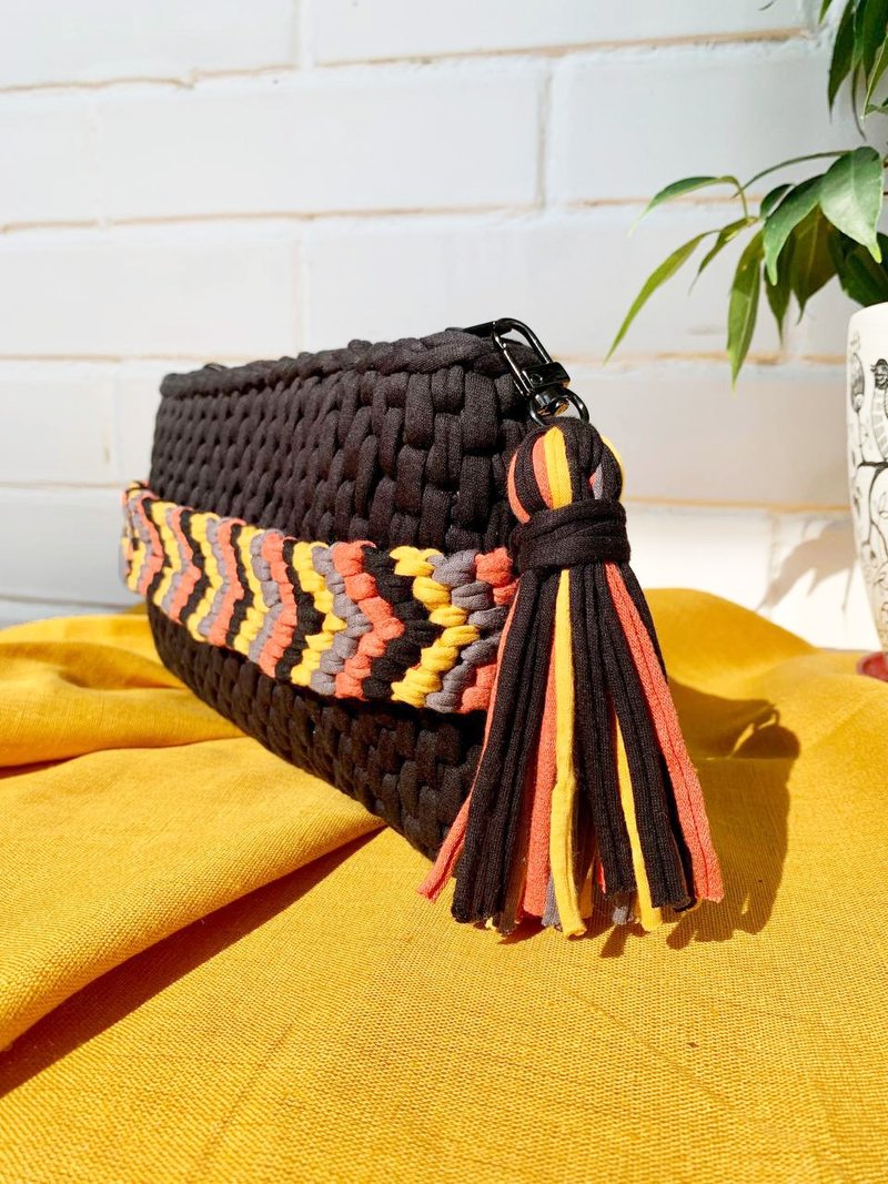 Evening clutch bag Crocheted small bag Macrame purse handbag Rattan pattern bag - 手提包/手提袋 - 棉．麻 黑色