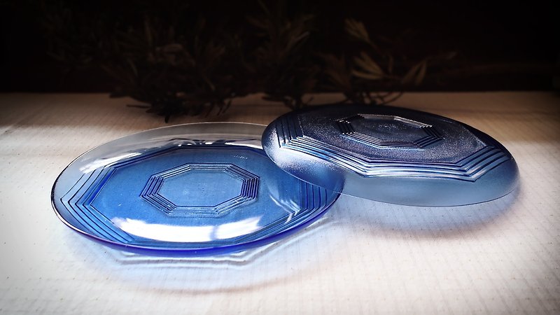透蓝玻璃果盘-蓝色的几何 (餐具/旧货/老物/透光/湛蓝/玻璃) - 浅碟/小碟子 - 玻璃 蓝色