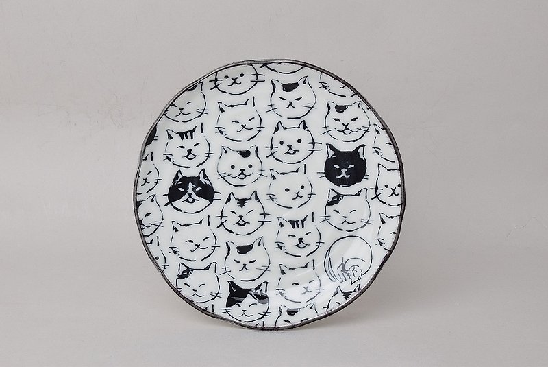 【日本SHINA CASA】日本制水墨猫咪图样-16.5cm小圆盘/小浅盘/蛋糕盘 - 浅碟/小碟子 - 瓷 黑色