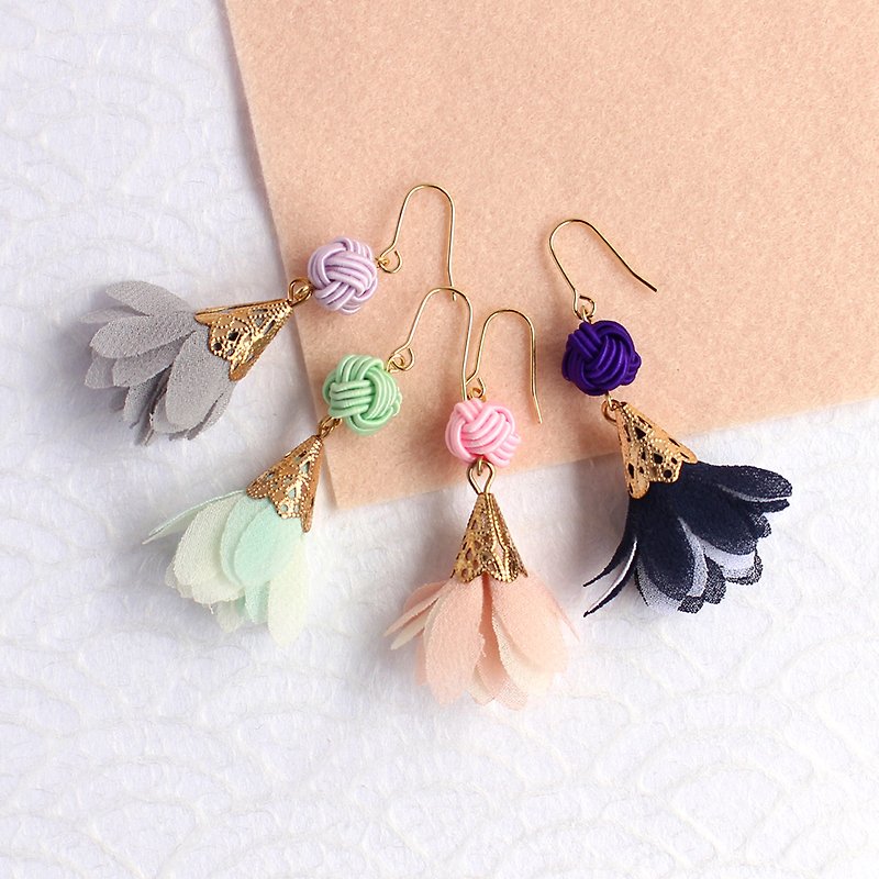 japanese style pierce earring / mizuhiki / japan / accessory / flower - 耳环/耳夹 - 丝．绢 粉红色