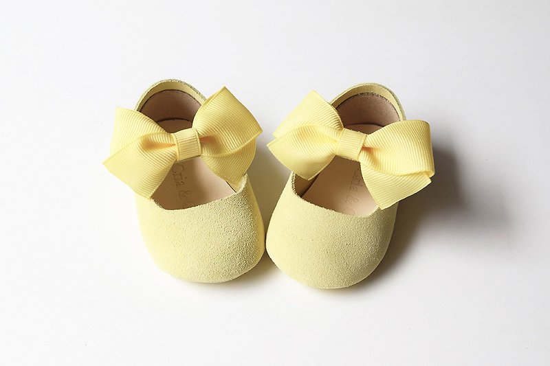 浅黄色女宝宝学步鞋 弥月礼盒 满月礼物 婴儿软底鞋 真皮手作鞋 - 婴儿鞋 - 真皮 黄色
