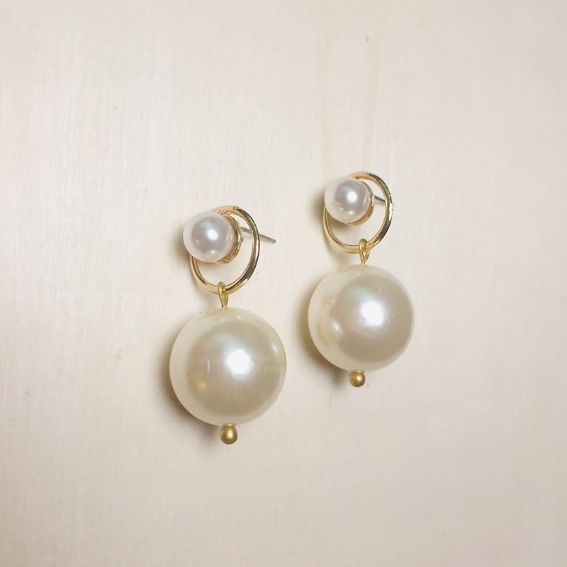 复古双珍珠耳环 - 耳环/耳夹 - 珍珠 白色