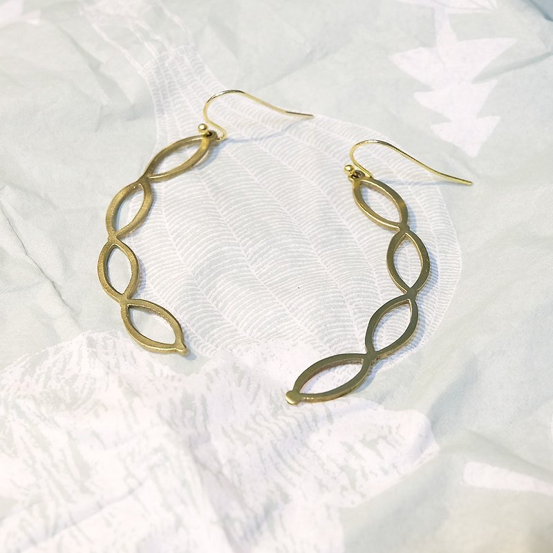 Abstract 01 brass earrings - 耳环/耳夹 - 铜/黄铜 金色