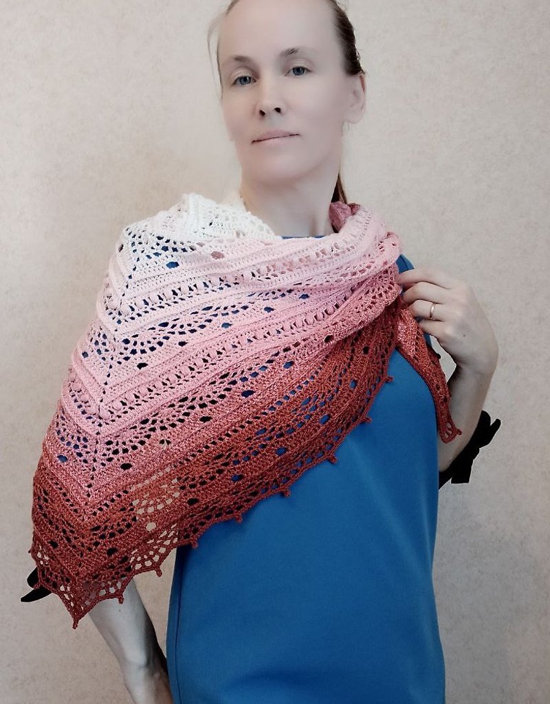 Triangle crochet scarf, hand crochet lace shawl - 丝巾 - 棉．麻 多色