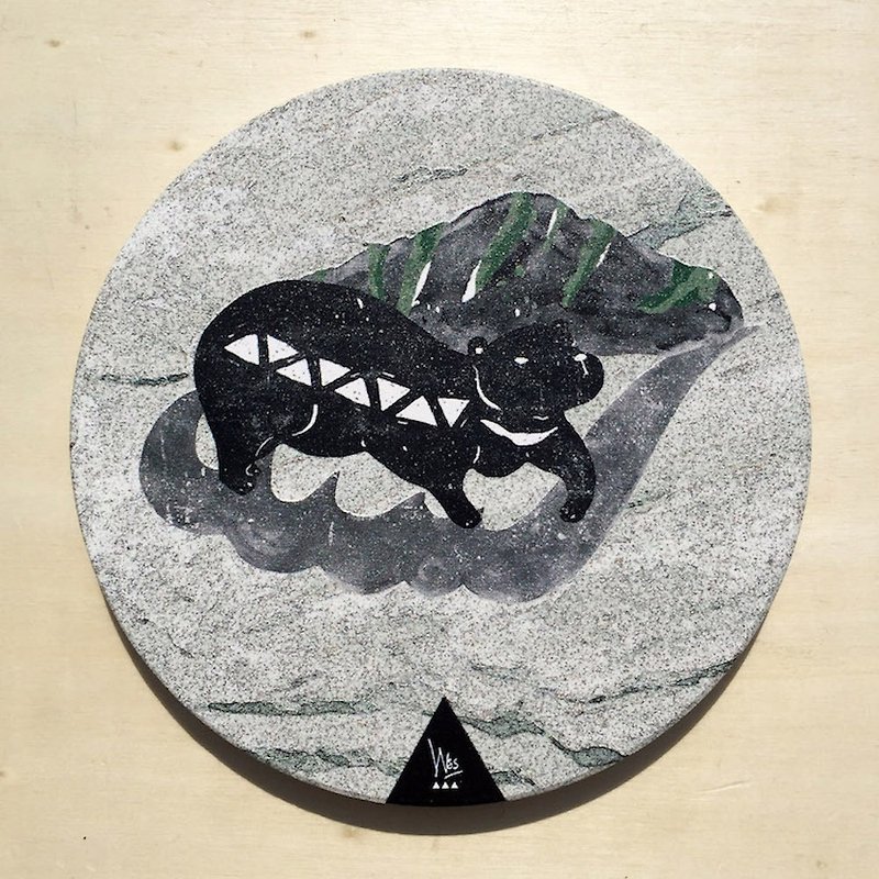 【森林动物系列】玉山-台湾黑熊陶瓷吸水杯垫 - 杯垫 - 陶 红色