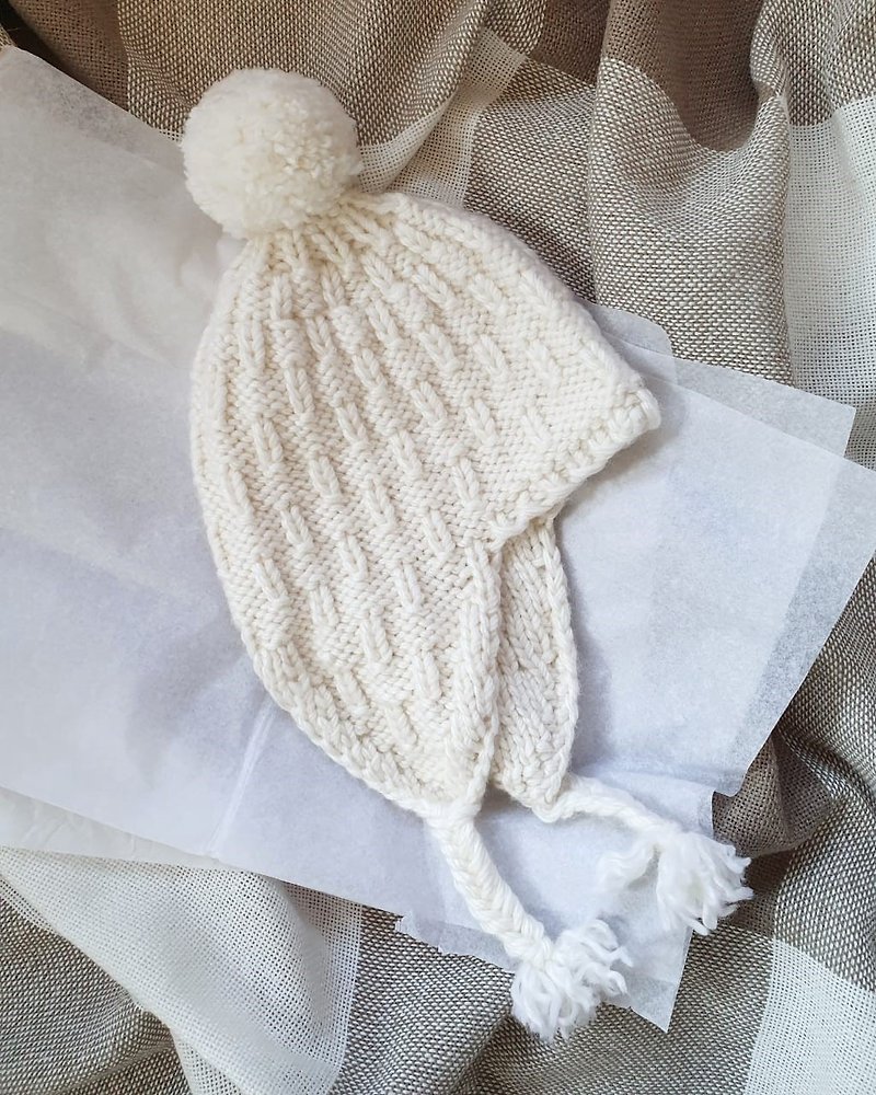 Chunky knit ear flap hat with pompon, Onesize hat with a cords digital pattern - 编织/刺绣/羊毛毡/裁缝 - 羊毛 