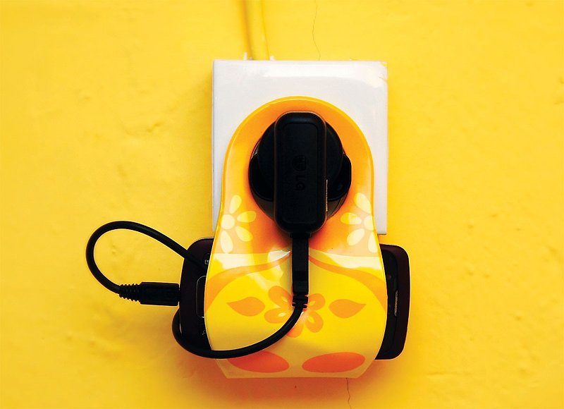 俄罗斯娃娃旅行充电用保护架 - 黄色 - 卷线器/电线收纳 - 塑料 黄色
