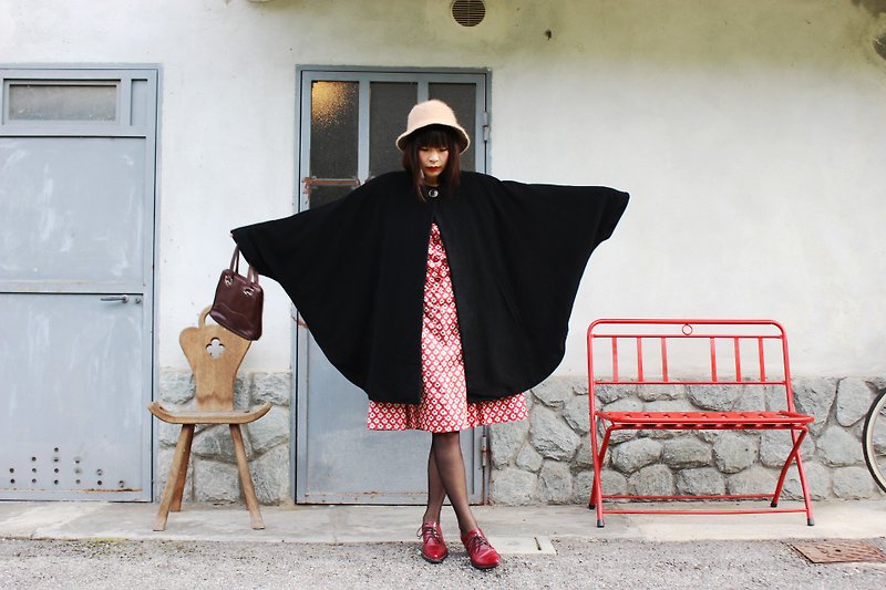 F3036[Vintage外套]{意大利制}黑色质感喀什米尔羊毛斗篷外套 - 女装休闲/机能外套 - 羊毛 黑色