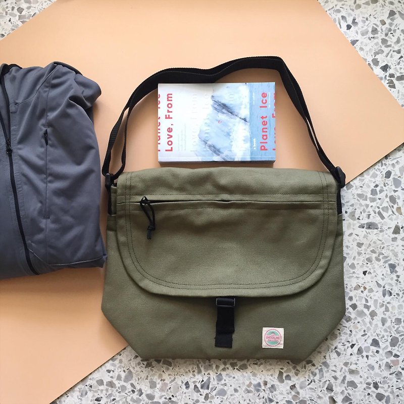 New Big Olive Basic Messenger Canvas Bag/ everyday bag/ travel bag - 侧背包/斜挎包 - 棉．麻 绿色