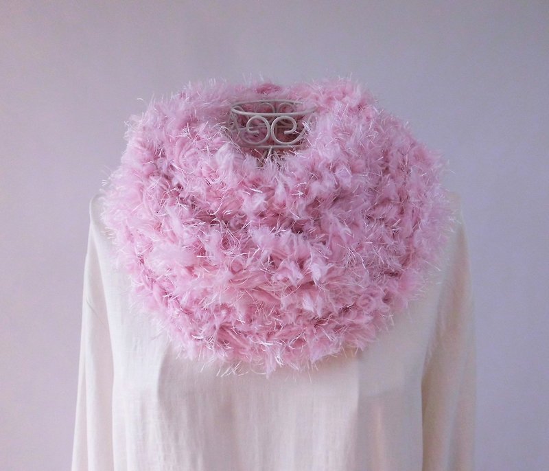 ふわふわスヌード・寒牡丹咲く・2種類のファー毛糸・メリノウール・アルパカ - 围巾/披肩 - 羊毛 粉红色