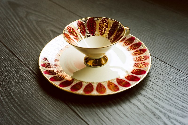 Bavaria Elfenbein Porzellan 古董红茶杯盘组 - 茶具/茶杯 - 瓷 红色
