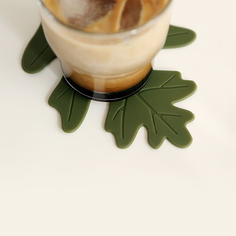Dailylike 森林硅胶杯垫(两入)-02橡木叶,E2D05453 - 杯垫 - 硅胶 绿色