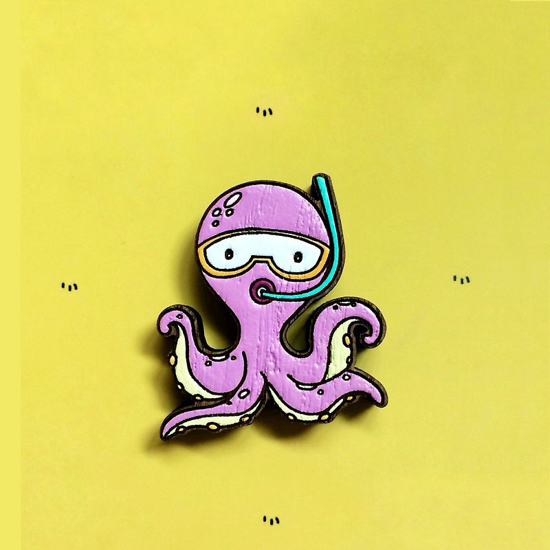 Wooden brooch giant octopus diving - 胸针 - 木头 紫色