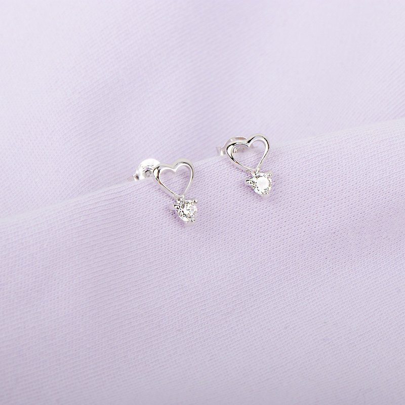 Tiny Open Heart Stud Earrings with CZ Accents in 925 Sterling Silver Hypoallerge - 耳环/耳夹 - 纯银 银色