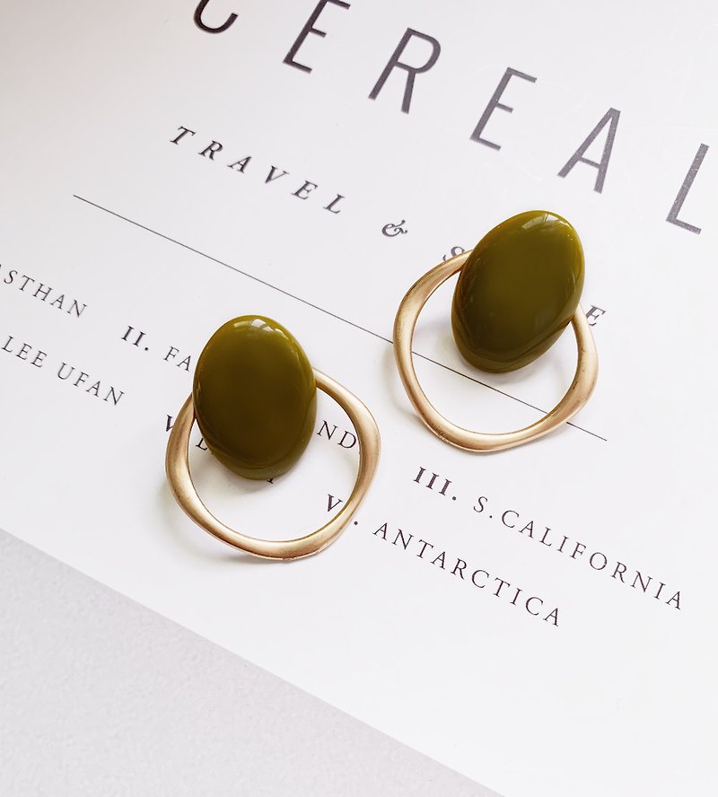 La Don - 贴耳耳环 - 橄榄绿简约圈圈  耳针款 - 耳环/耳夹 - 铜/黄铜 绿色