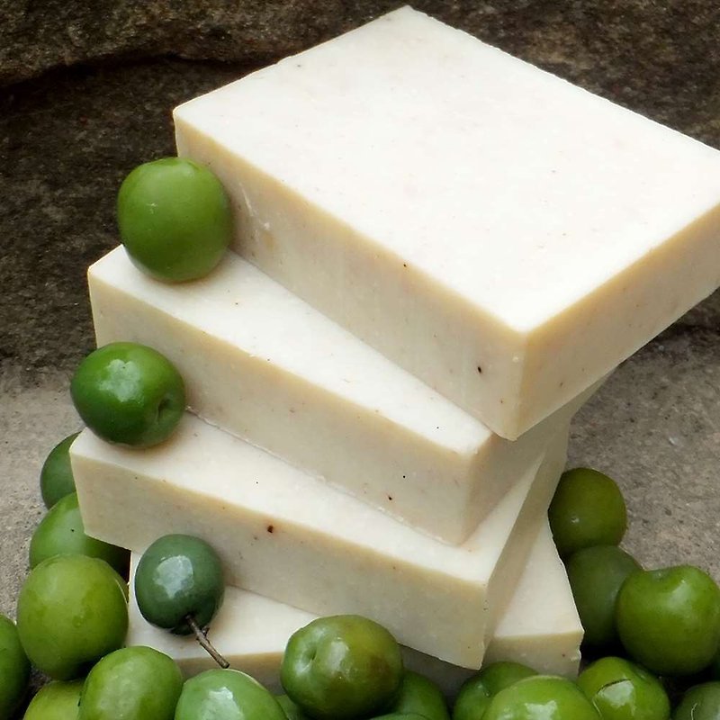 有机天然初榨橄榄羊奶保湿手工皂5.6oz - 肥皂/手工皂 - 植物．花 白色