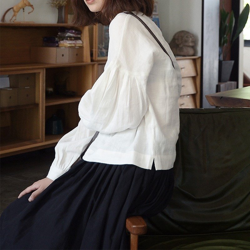 复古灯笼袖圆领亚麻白衬衣|衬衣|简约|日本亚麻|独立品牌|Sora-39 - 女装衬衫 - 棉．麻 白色