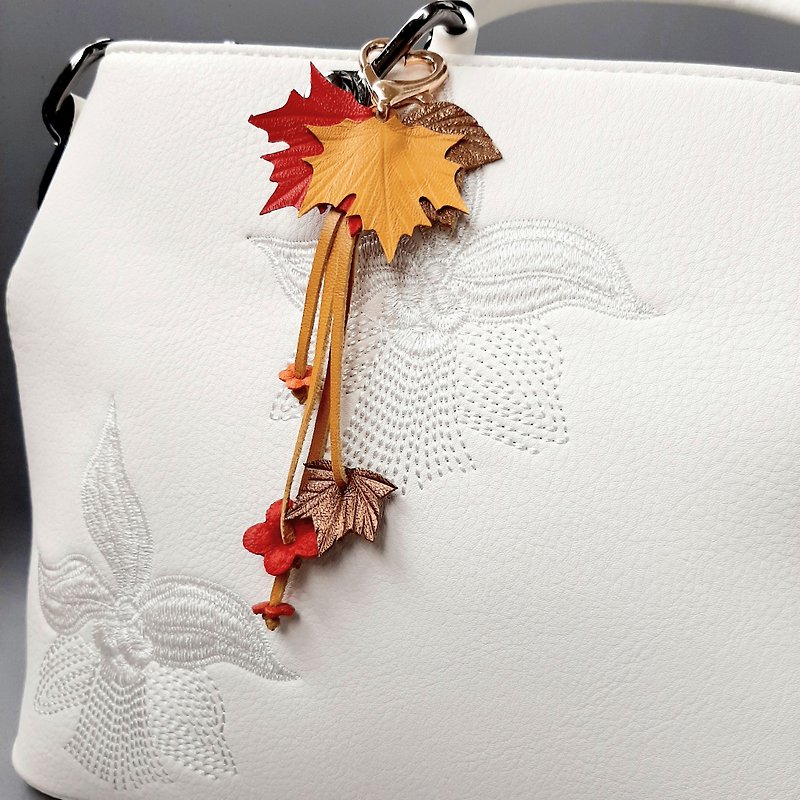 Maple Leaf Keychain Leather tassel charm Bag Leather Pendant - 钥匙链/钥匙包 - 真皮 多色