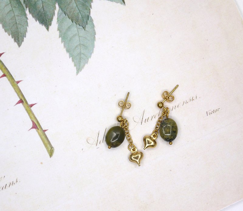绿草莓晶 心型 黄铜 天然石 耳环 耳夹 - 耳环/耳夹 - 宝石 绿色
