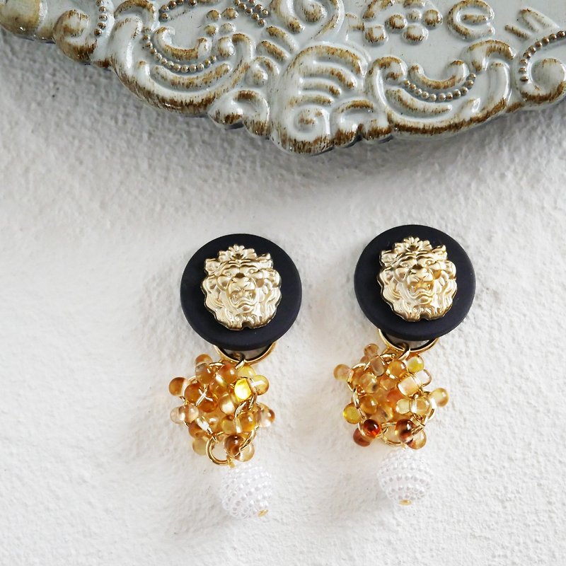 Button accessories Pierced earrings Earrings